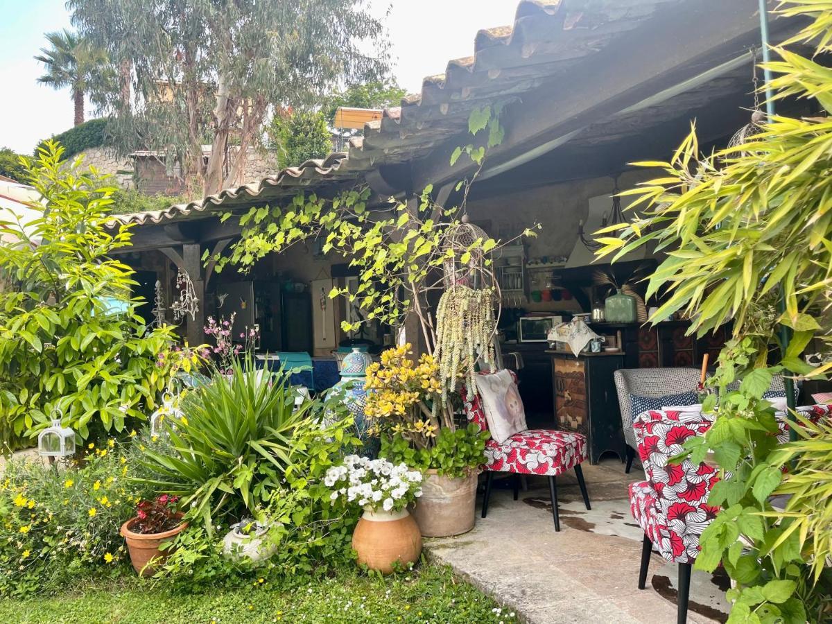 Abeille Bed & Breakfast Ванс Екстериор снимка